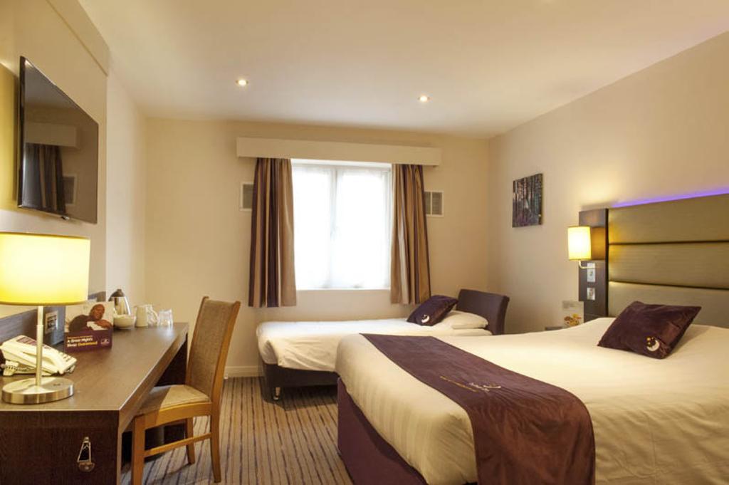 Premier Inn Aberdeen Airport - Dyce Δωμάτιο φωτογραφία