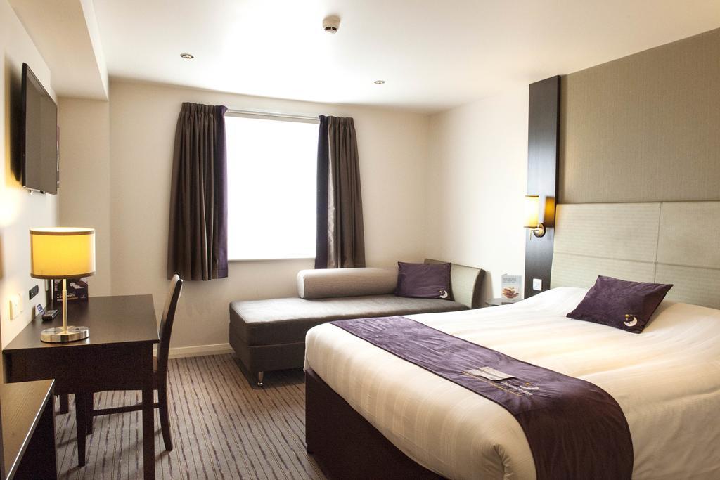 Premier Inn Aberdeen Airport - Dyce Δωμάτιο φωτογραφία