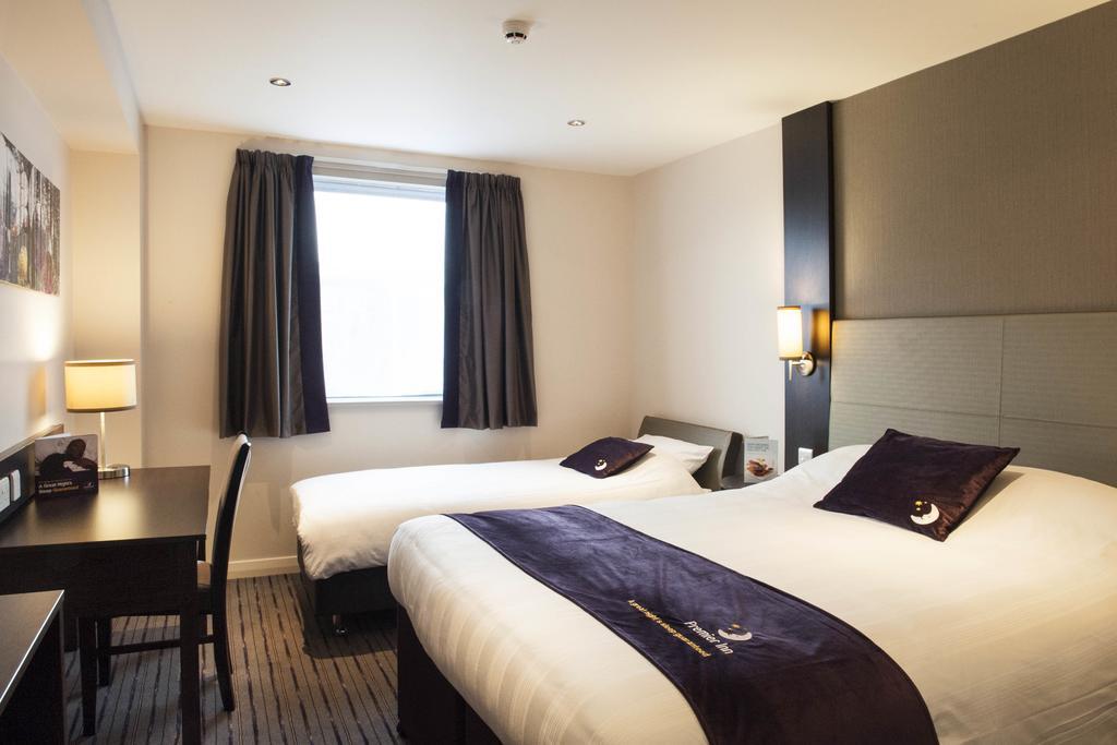 Premier Inn Aberdeen Airport - Dyce Δωμάτιο φωτογραφία